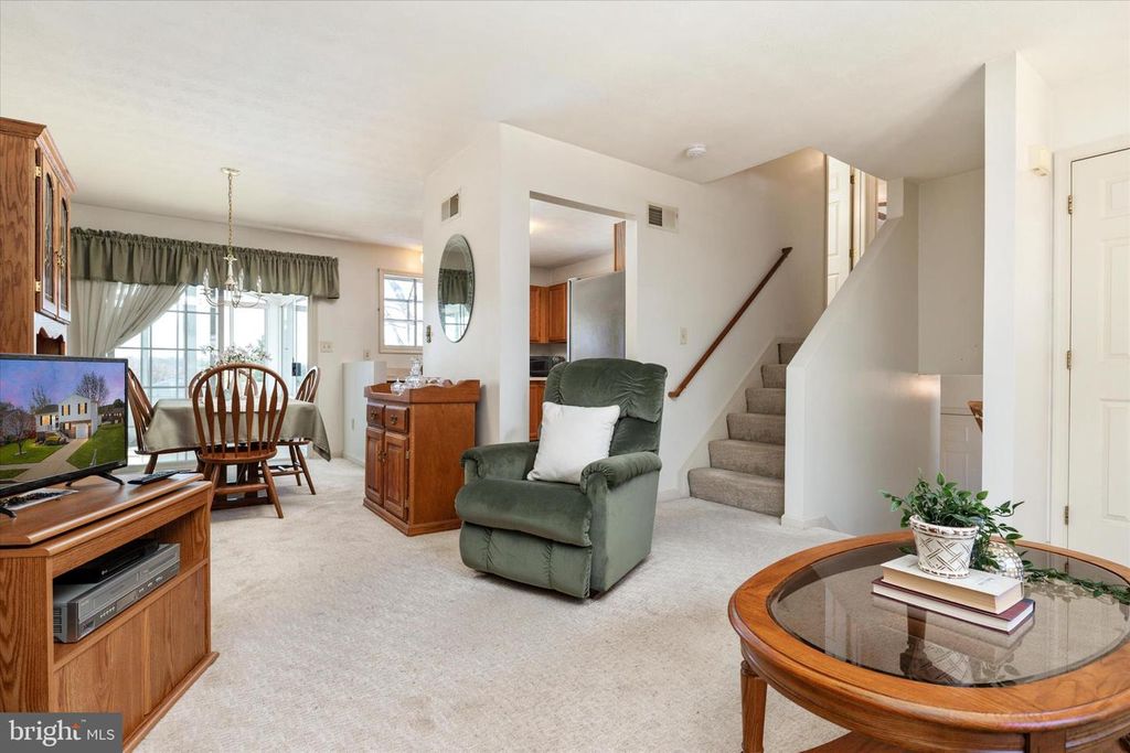 Image 6 of property listing at 1198 N CARROLL ST, Hampstead, MD 21074