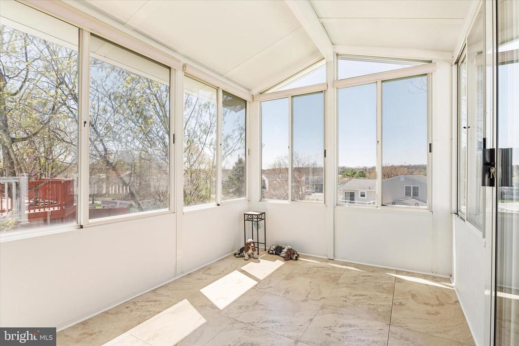 Image 9 of property listing at 1198 N CARROLL ST, Hampstead, MD 21074