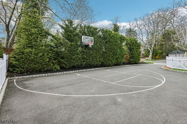 611 Bradford Ave, Westfield Town, NJ 07090