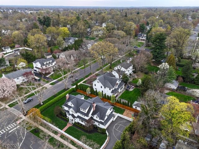 611 Bradford Ave, Westfield Town, NJ 07090