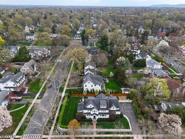 611 Bradford Ave, Westfield Town, NJ 07090