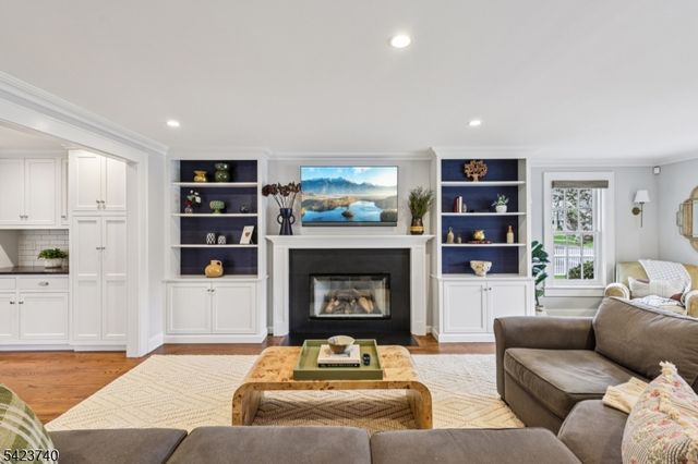 611 Bradford Ave, Westfield Town, NJ 07090