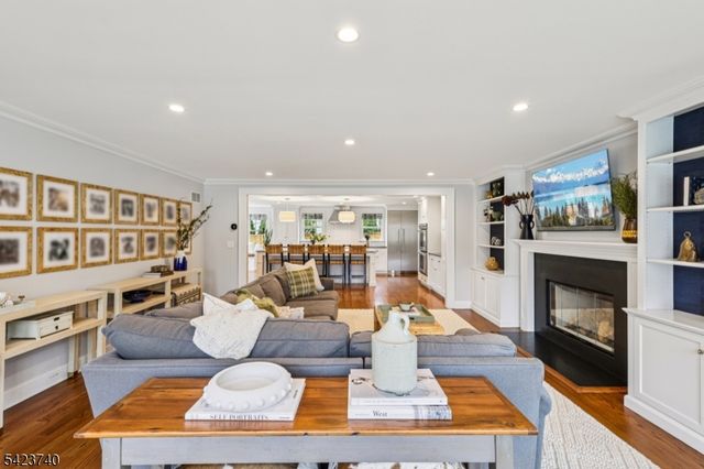 611 Bradford Ave, Westfield Town, NJ 07090