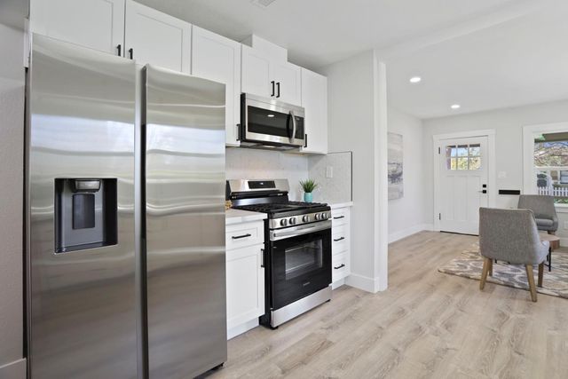 5501 2nd Ave, Sacramento, CA 95817