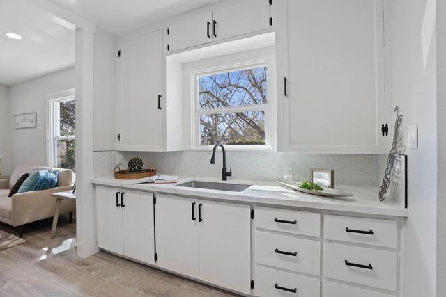 5501 2nd Ave, Sacramento, CA 95817