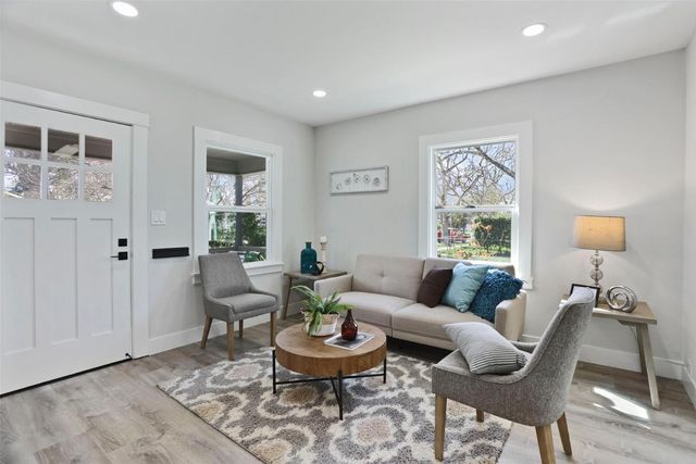 5501 2nd Ave, Sacramento, CA 95817