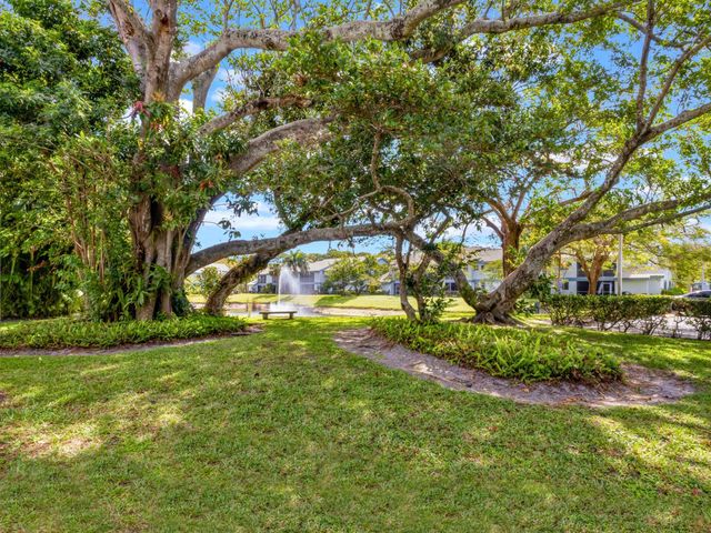 9810 Nickels Boulevard, Boynton Beach, FL 33436