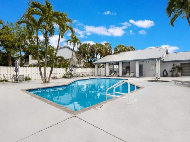 9810 Nickels Boulevard, Boynton Beach, FL 33436