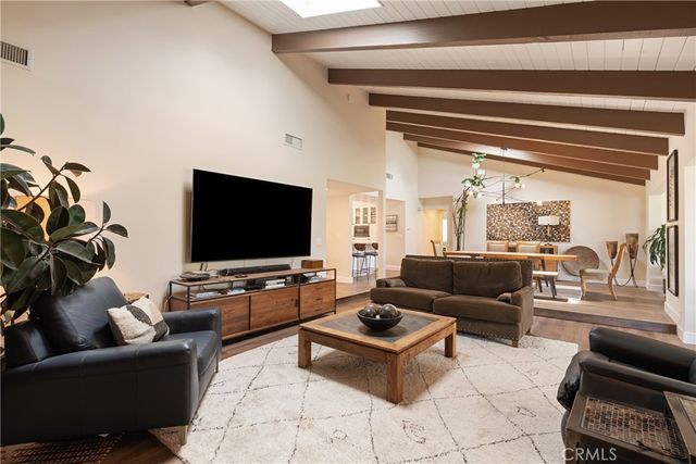 1327 San Julian Dr, San Marcos, CA 92078
