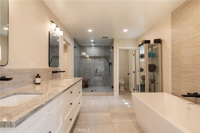 1327 San Julian Dr, San Marcos, CA 92078