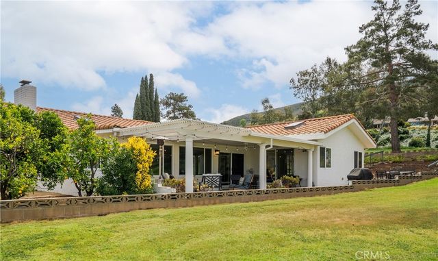 1327 San Julian Dr, San Marcos, CA 92078