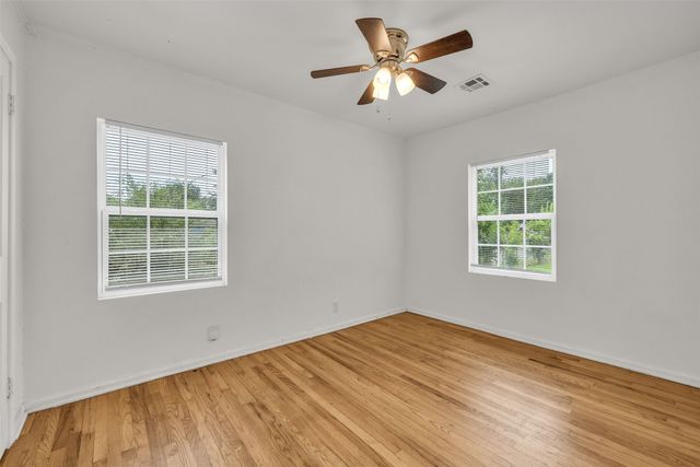 44 S 71st East Avenue, Tulsa, OK 74112