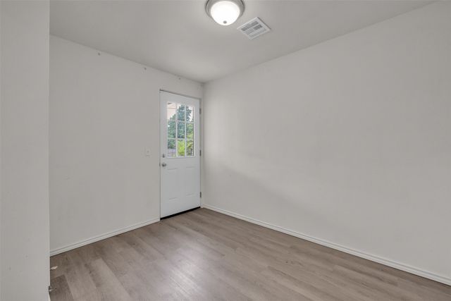44 S 71st East Avenue, Tulsa, OK 74112