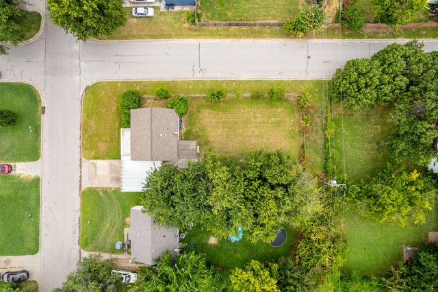 44 S 71st East Avenue, Tulsa, OK 74112