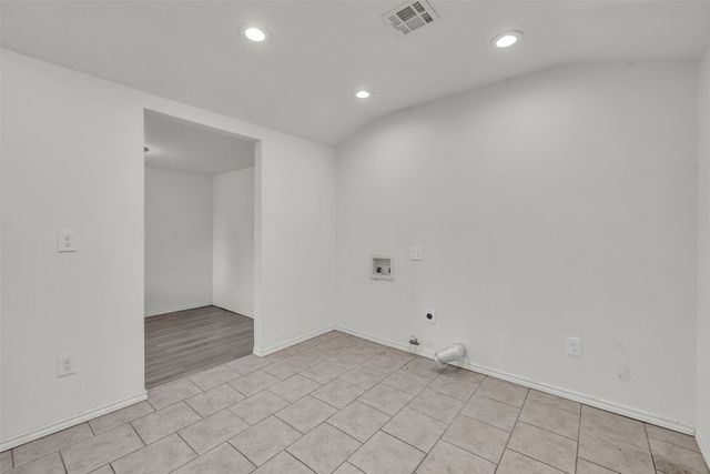 44 S 71st East Avenue, Tulsa, OK 74112