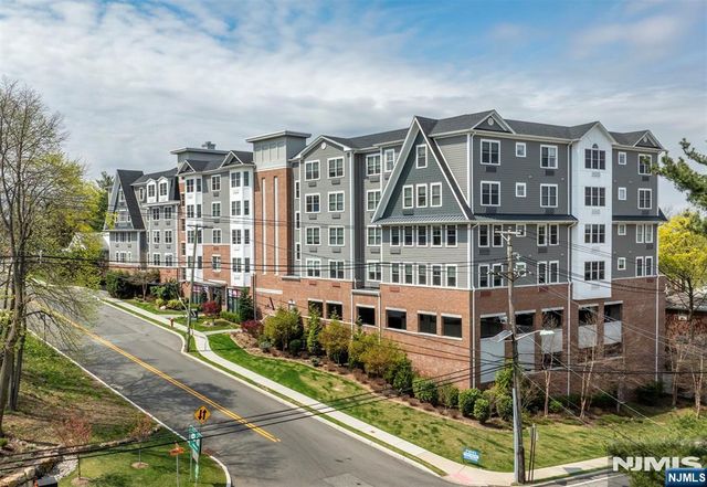 1685 Bergen Boulevard 412, Fort Lee, NJ 07024