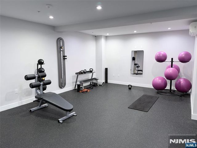 1685 Bergen Boulevard 412, Fort Lee, NJ 07024