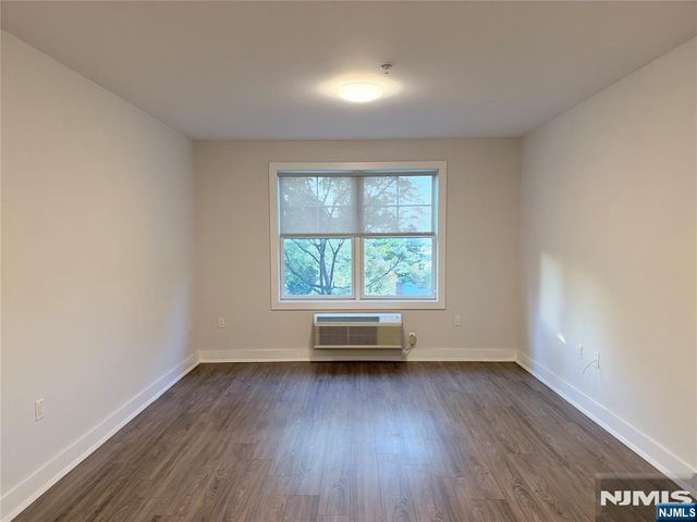 1685 Bergen Boulevard 412, Fort Lee, NJ 07024