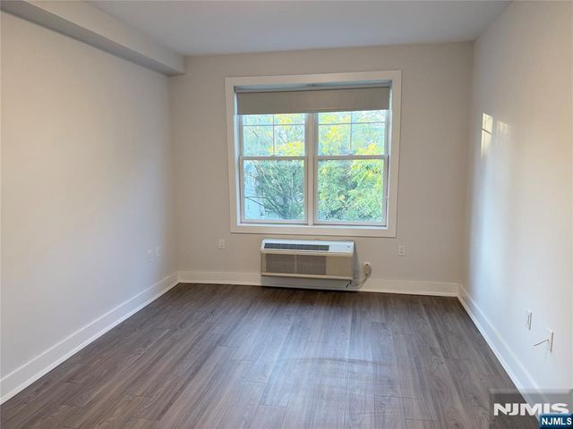 1685 Bergen Boulevard 412, Fort Lee, NJ 07024