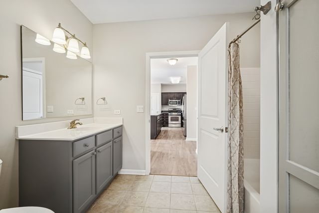 2220 Founders Drive 325, Northbrook, IL 60062