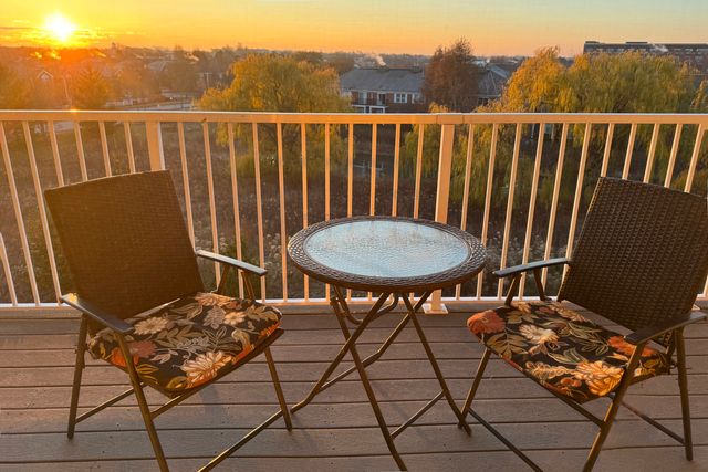 2220 Founders Drive 325, Northbrook, IL 60062