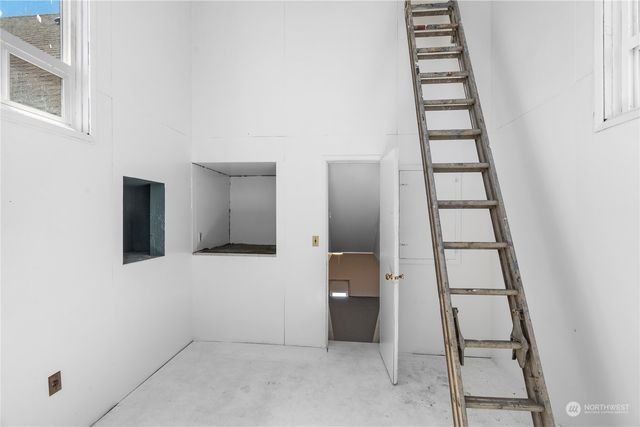 807 W 1st Street, Aberdeen, WA 98520