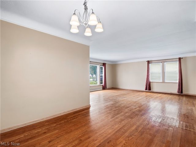 4810 Fairlawn Road, Lyndhurst, OH 44124
