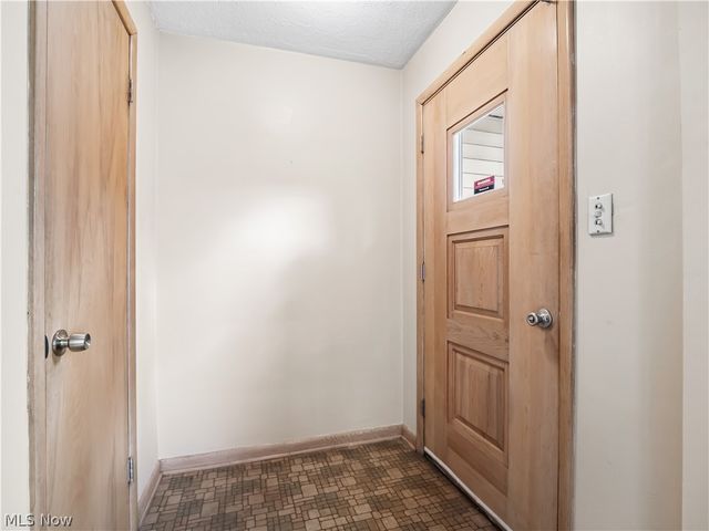 4810 Fairlawn Road, Lyndhurst, OH 44124