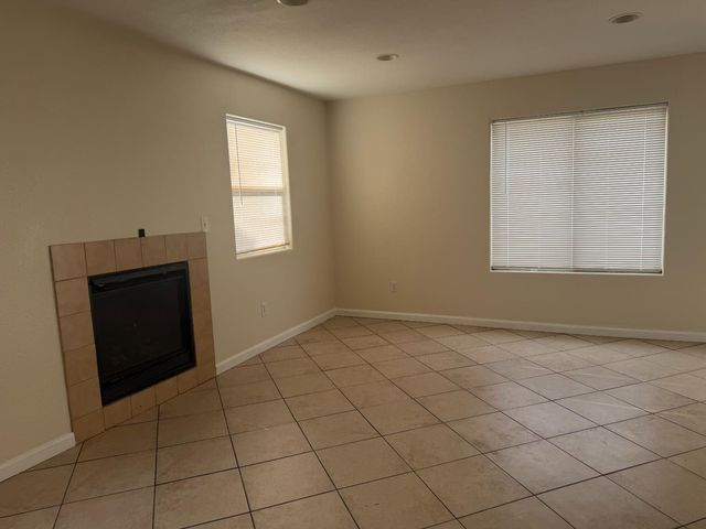 7500 Williwaw Ln, Sacramento, CA 95828