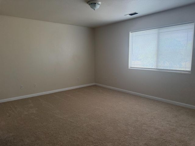 7500 Williwaw Ln, Sacramento, CA 95828