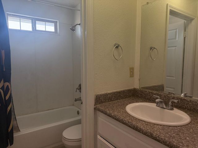 7500 Williwaw Ln, Sacramento, CA 95828