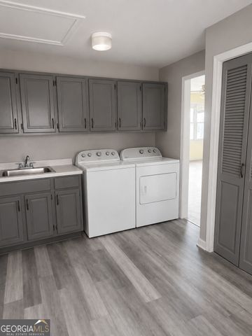 5360 Brooks Lane, Loganville, GA 30052