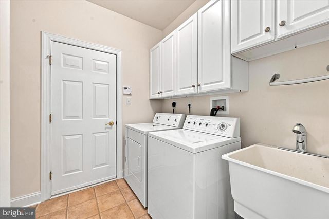 270 HENDRICKSON LN, West Grove, PA 19390