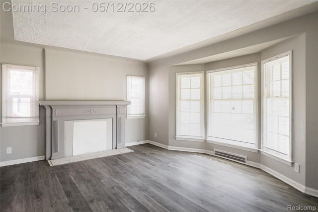 16863 Birwood Street, Detroit, MI 48221