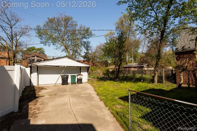 16863 Birwood Street, Detroit, MI 48221