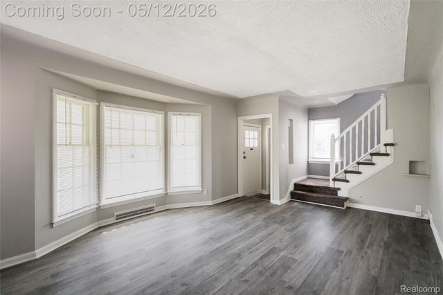 16863 Birwood Street, Detroit, MI 48221