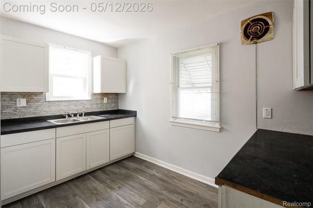 16863 Birwood Street, Detroit, MI 48221
