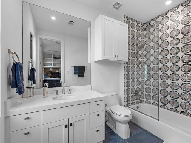 6404 Haskell Street, Houston, TX 77007