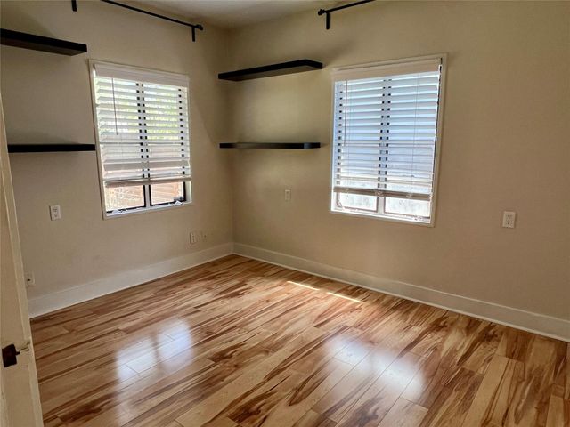 412 W Croslin ST A, Austin, TX 78752