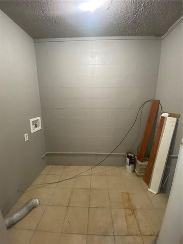 10125 LAKE OAK CIR, Tampa, FL 33624