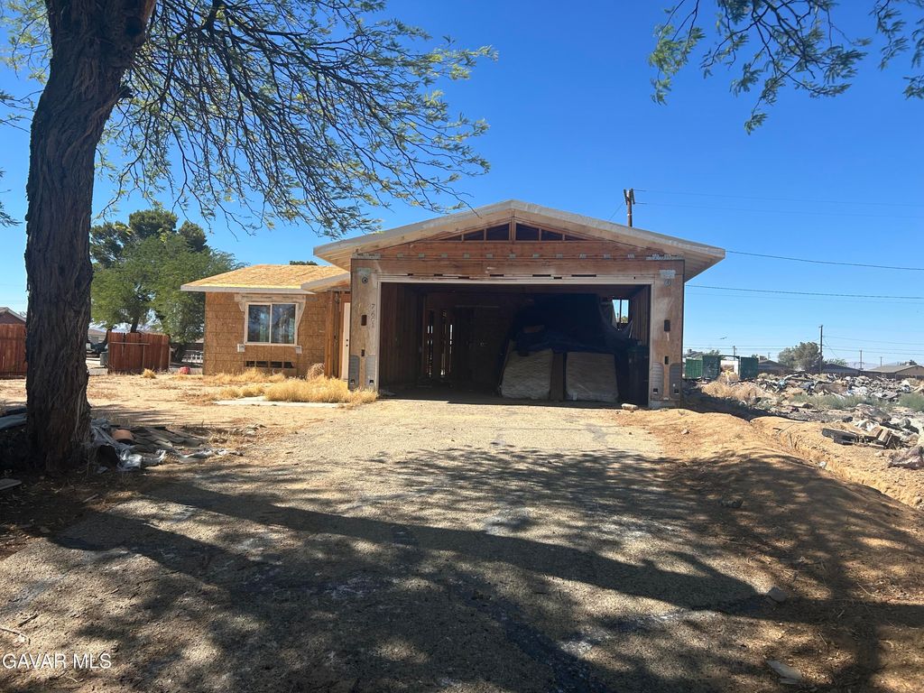 7601 Xavier Avenue, California City, CA 93505