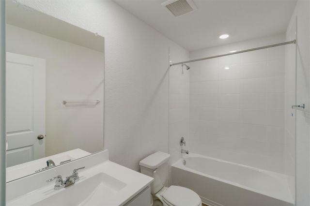 486 Bull Lake CIR, Buda, TX 78610