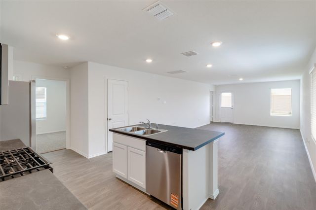 486 Bull Lake CIR, Buda, TX 78610