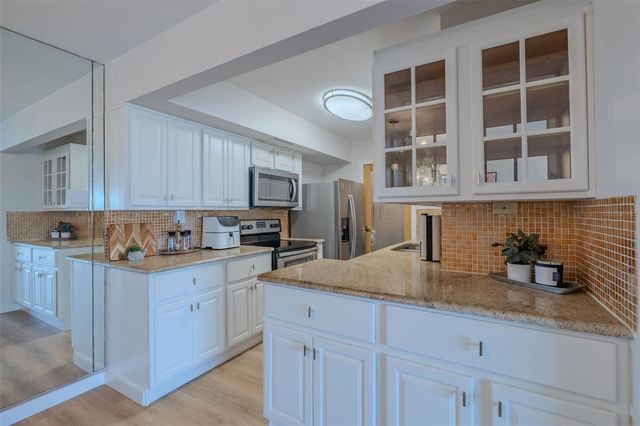 10355 PARADISE BOULEVARD 511, Treasure Island, FL 33706