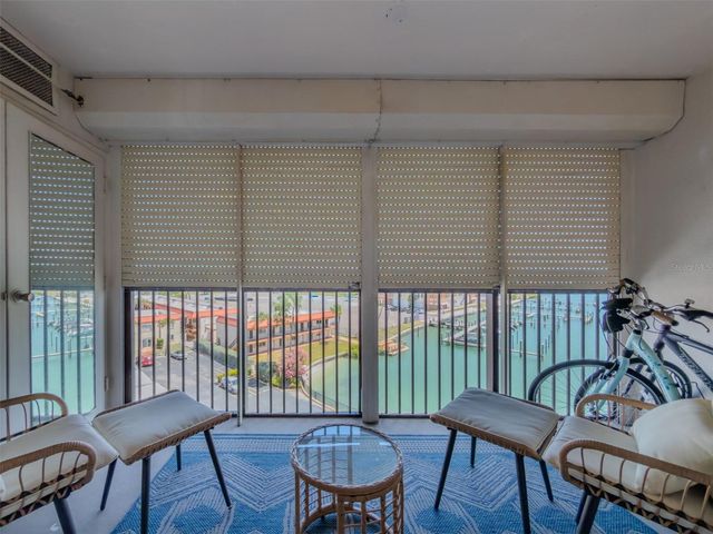 10355 PARADISE BOULEVARD 511, Treasure Island, FL 33706