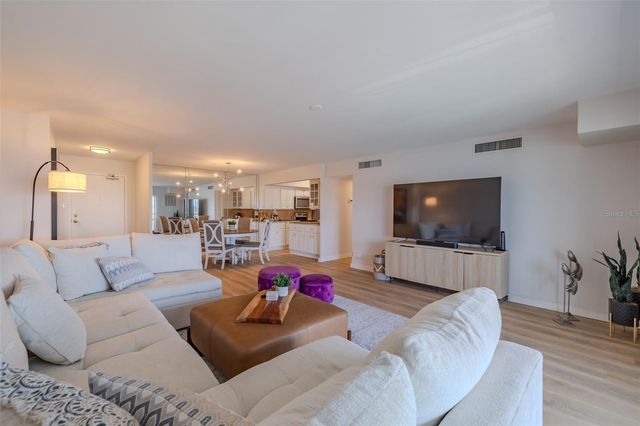 10355 PARADISE BOULEVARD 511, Treasure Island, FL 33706