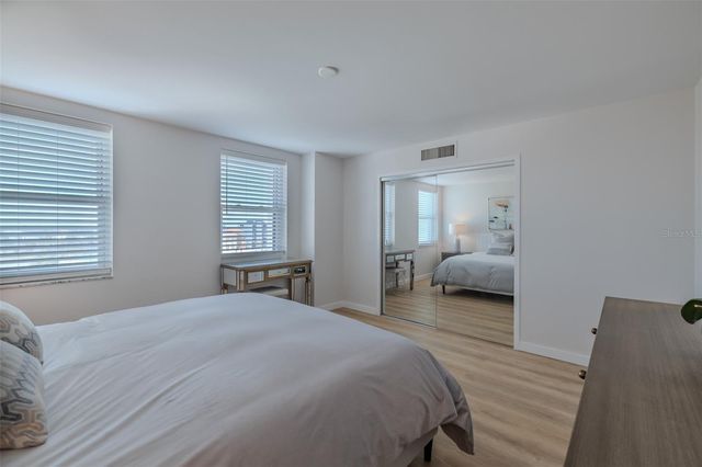 10355 PARADISE BOULEVARD 511, Treasure Island, FL 33706