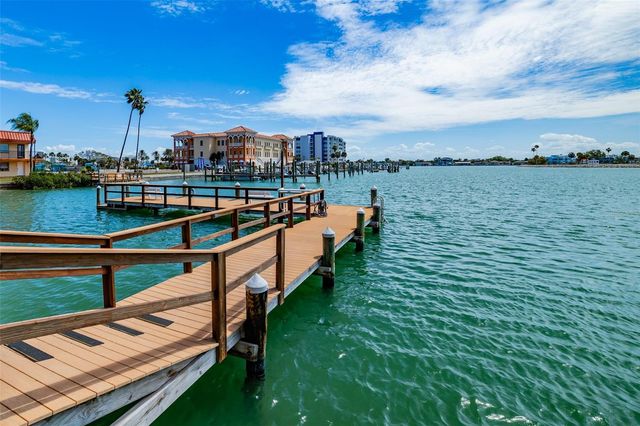 10355 PARADISE BOULEVARD 511, Treasure Island, FL 33706