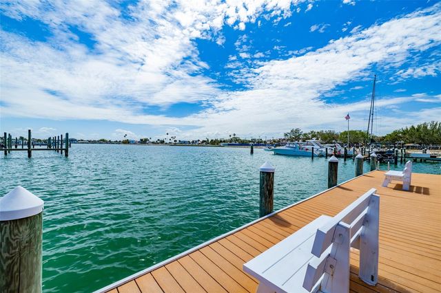 10355 PARADISE BOULEVARD 511, Treasure Island, FL 33706