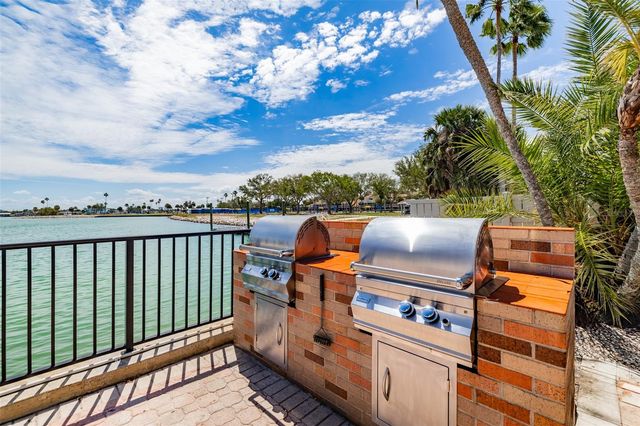 10355 PARADISE BOULEVARD 511, Treasure Island, FL 33706